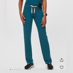 Figs women’s Caribbean blue Livingston scrub bottom size large